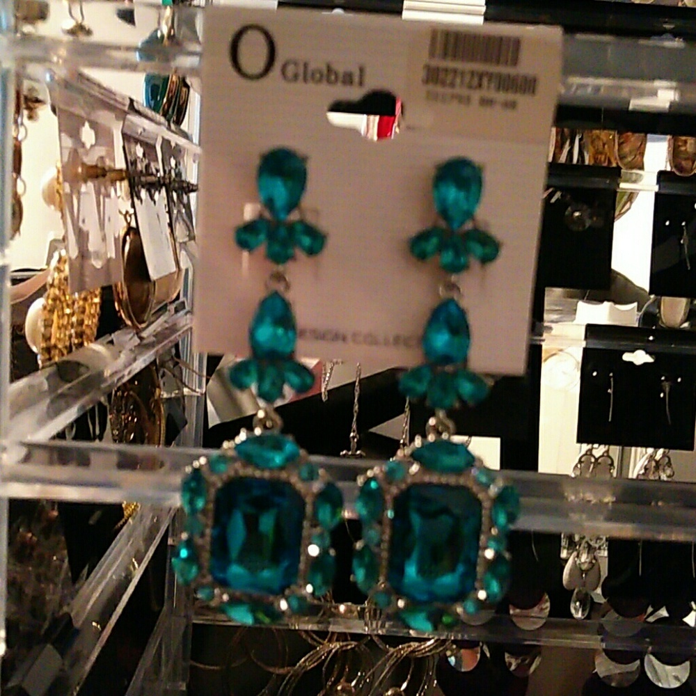 Fashion pierced earrings